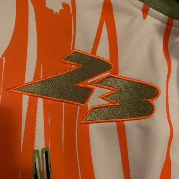 Jordan Chicago Skyline Jacket - Sz. XL - Picture 3 of 6